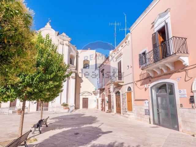 Villetta indipendente in vendita di 360 m² in Piazza Santa Maria del Campo, 12