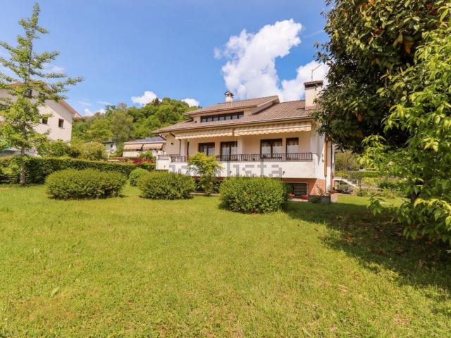 Villetta indipendente in vendita di 362 m²