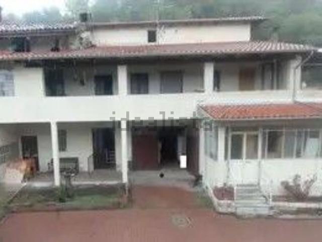 Villetta indipendente in vendita di 362 m² in Via Roma, 91