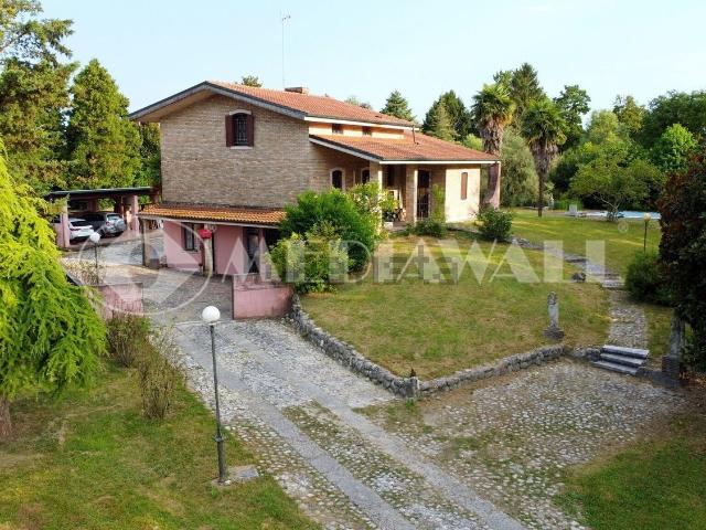 Villetta indipendente in vendita di 363 m² in Frazione Villanova, 38