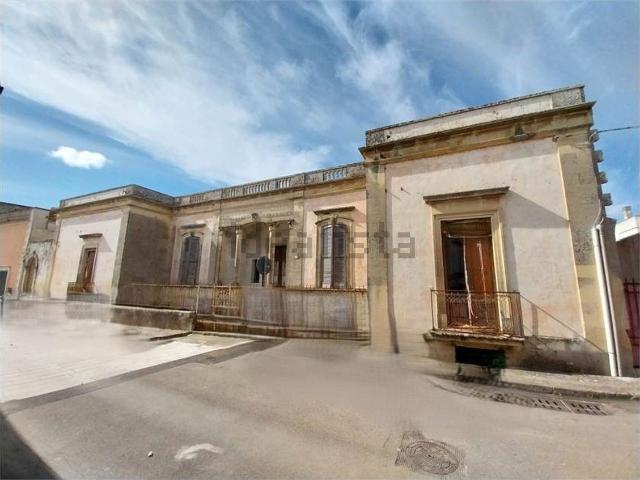 Villetta indipendente in vendita di 365 m² in Via Roma, 19