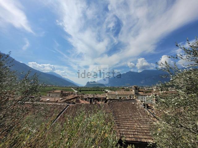 Villetta indipendente in vendita di 365 m² in Via Verde