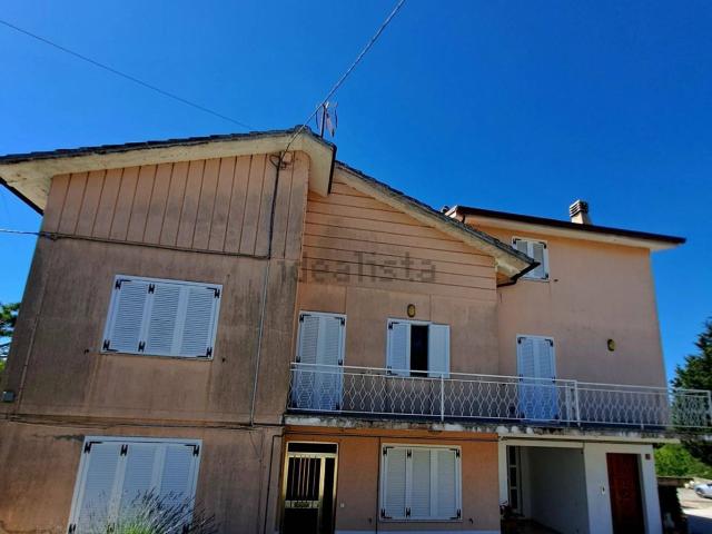 Villetta indipendente in vendita di 366 m² in Contrada Croce, 11