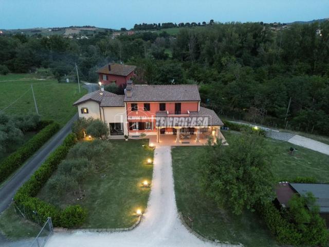 Villetta indipendente in vendita di 367 m² in Via Ca&apos  Grotto