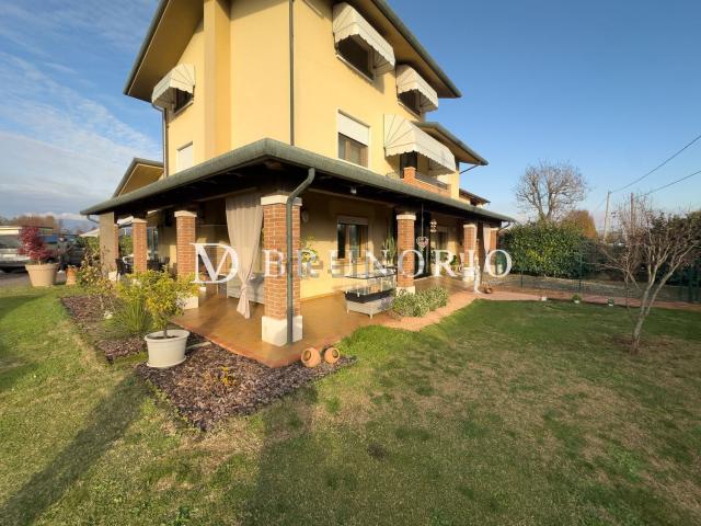 Villetta indipendente in vendita di 367 m² in Via Postioma Est