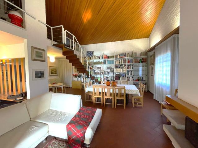 Villetta indipendente in vendita di 368 m²