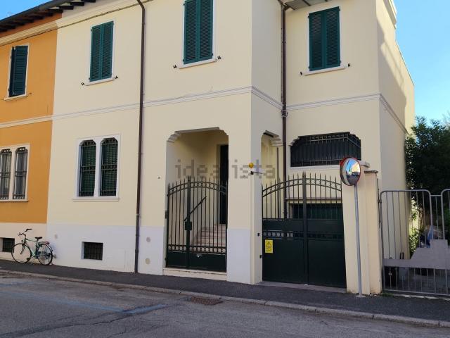 Villetta indipendente in vendita di 370 m² in Via Ercolana, 28