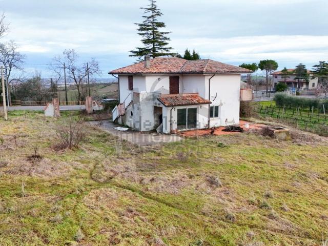 Villetta indipendente in vendita di 370 m² in Via Provinciale San Marino