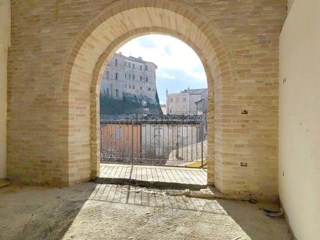 Villetta indipendente in vendita di 370 m² in Via Roma