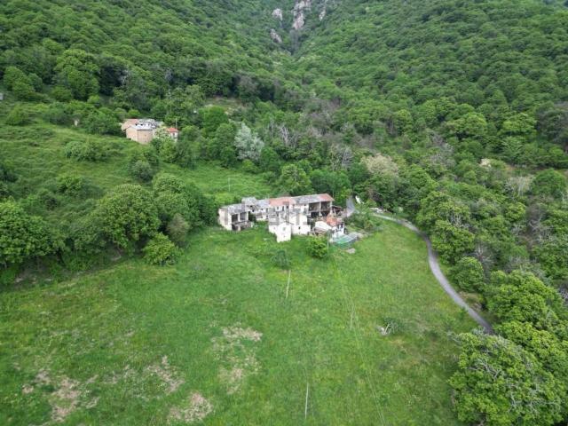Villetta indipendente in vendita di 370 m² in Via Vecchia Robella, 10