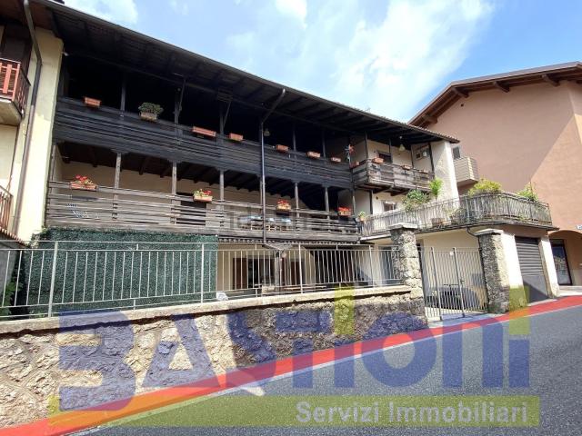 Villetta indipendente in vendita di 370 m² in Via Vittorio Veneto