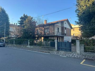Villetta indipendente in vendita di 370 m² in Viale San Giorgio, 17