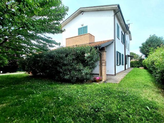 Villetta indipendente in vendita di 372 m²