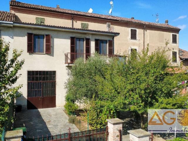 Villetta indipendente in vendita di 372 m² in Via Broglio