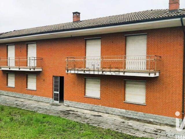 Villetta indipendente in vendita di 372 m² in Via Regina Margherita