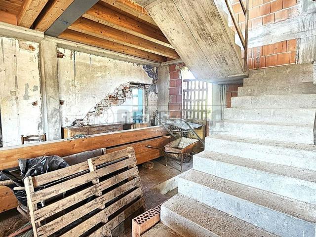 Villetta indipendente in vendita di 375 m²