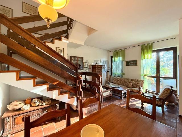 Villetta indipendente in vendita di 375 m²