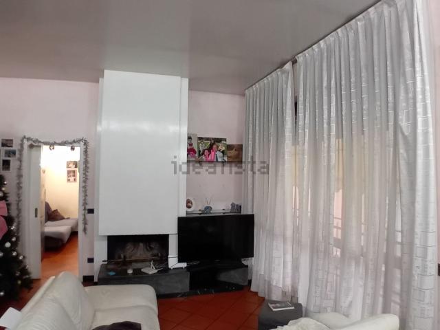 Villetta indipendente in vendita di 375 m² in Via Brescia, 1