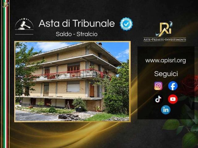 Villetta indipendente in vendita di 375 m² in Via della Provincia, 17