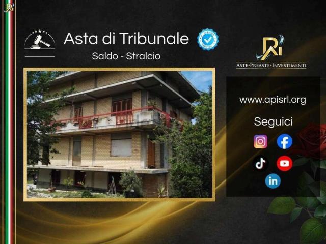 Villetta indipendente in vendita di 375 m² in Via della Provincia, 17
