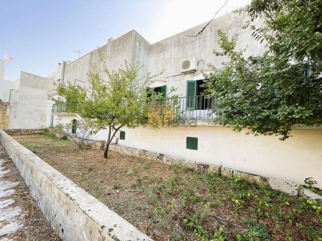Villetta indipendente in vendita di 375 m² in Via Mazzini, 71