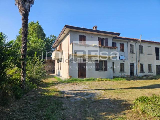 Villetta indipendente in vendita di 376 m² in Via Cortellazzo, 51
