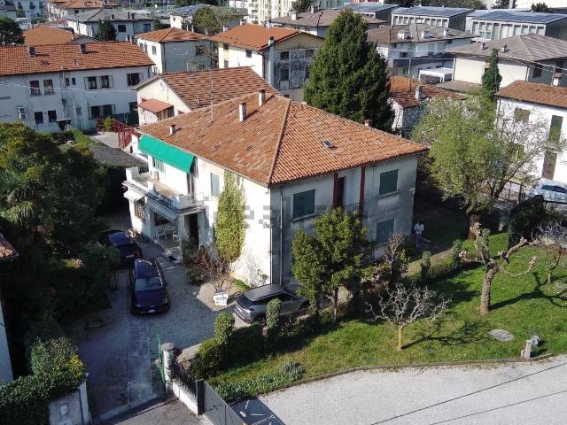 Villetta indipendente in vendita di 376 m² in Via San Caterina da Siena, 18