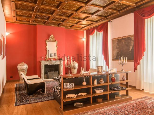 Villetta indipendente in vendita di 376 m² in Via Prasca