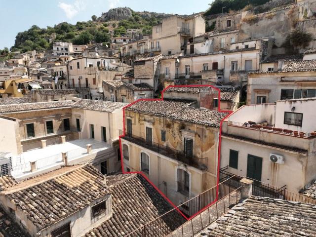 Villetta indipendente in vendita di 377 m² in Strada Correri