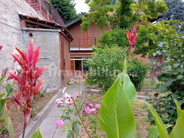Villetta indipendente in vendita di 378 m² in Via Cavour