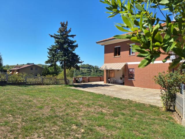 Villetta indipendente in vendita di 378 m² in Via Buffarola, 24