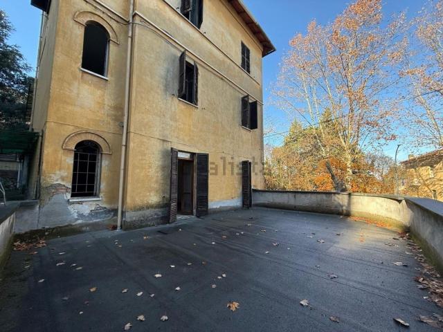 Villetta indipendente in vendita di 378 m² in Via Flaminia Ternana