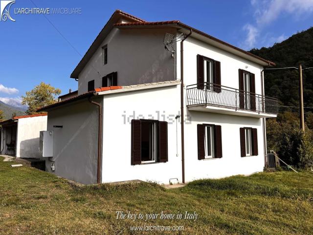 Villetta indipendente in vendita di 380 m²