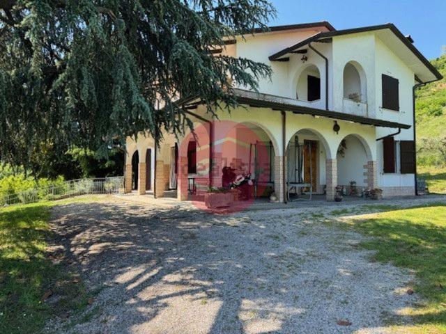 Villetta indipendente in vendita di 380 m²