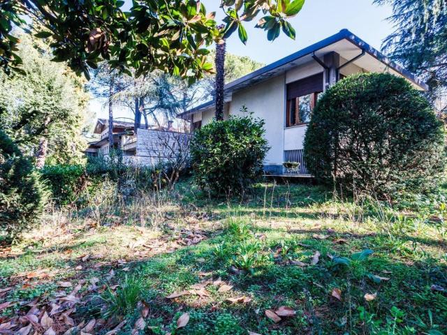 Villetta indipendente in vendita di 380 m²