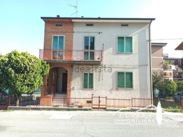 Villetta indipendente in vendita di 380 m²