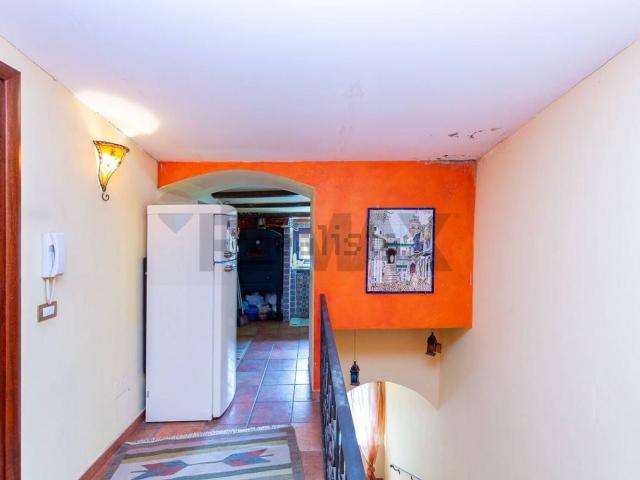 Villetta indipendente in vendita di 380 m² in Via Chiesa Vecchia, 28