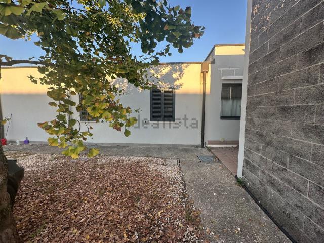 Villetta indipendente in vendita di 380 m² in Via Asiago