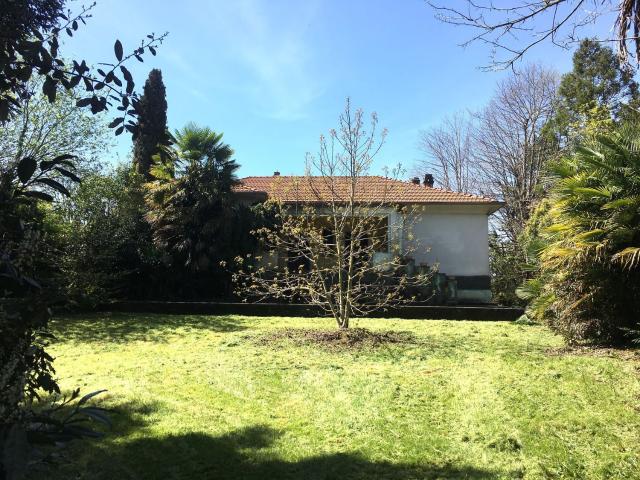 Villetta indipendente in vendita di 380 m² in Via G. Carducci