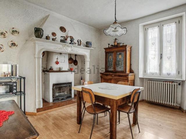 Villetta indipendente in vendita di 380 m² in Via Erminia Maggi, 6