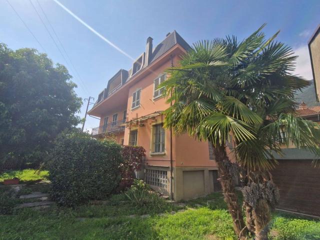 Villetta indipendente in vendita di 380 m² in Via IV Novembre, 13