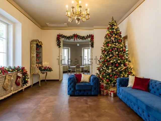 Villetta indipendente in vendita di 380 m² in Via Michelangelo Buonarroti, 15
