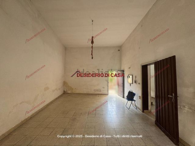 Villetta indipendente in vendita di 380 m² in Via Milano, 380