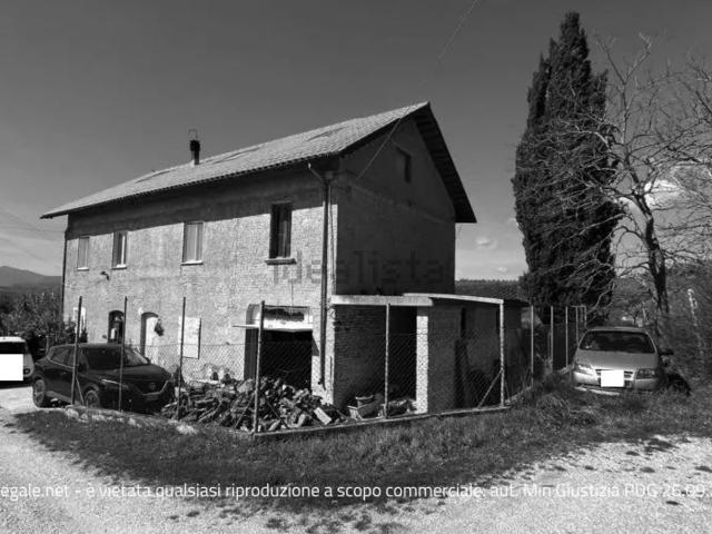 Villetta indipendente in vendita di 380 m² in Frazione Vallesenzana, 101