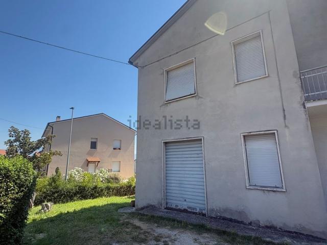 Villetta indipendente in vendita di 380 m² in Strada Santa Lucia, 10
