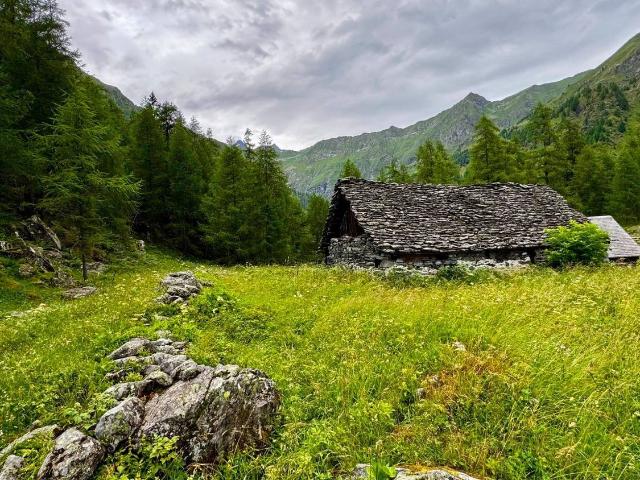 Villetta indipendente in vendita di 380 m² in Strada Senza Nome