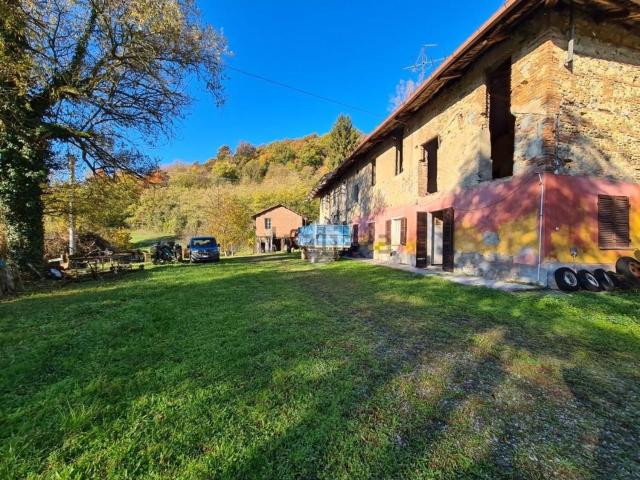 Villetta indipendente in vendita di 380 m² in Strada Val Pallera, 75