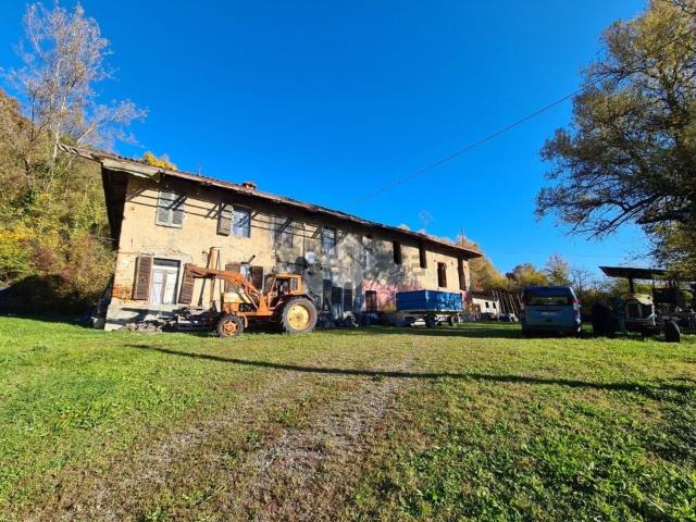 Villetta indipendente in vendita di 380 m² in Strada Val Pallera, 75