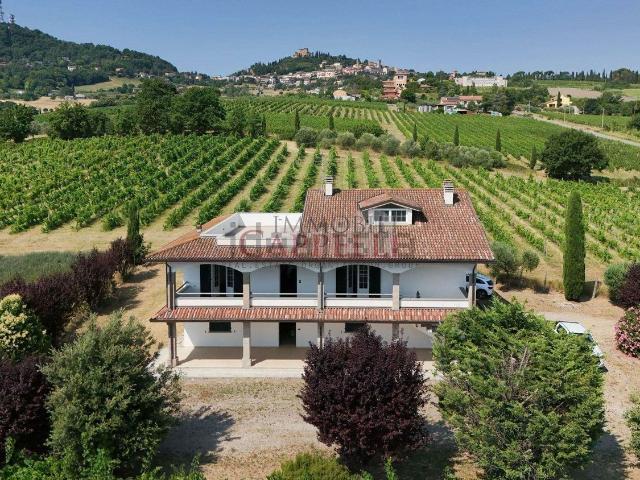 Villetta indipendente in vendita di 384 m²