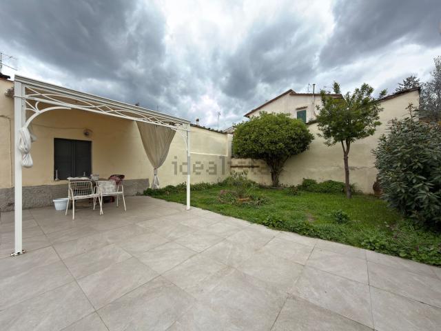 Villetta indipendente in vendita di 381 m² in Via di Brozzi, 276